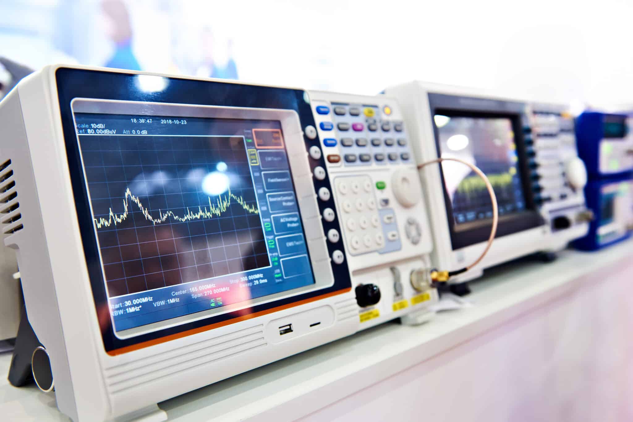 Digital spectrum analyzer and electronic devices